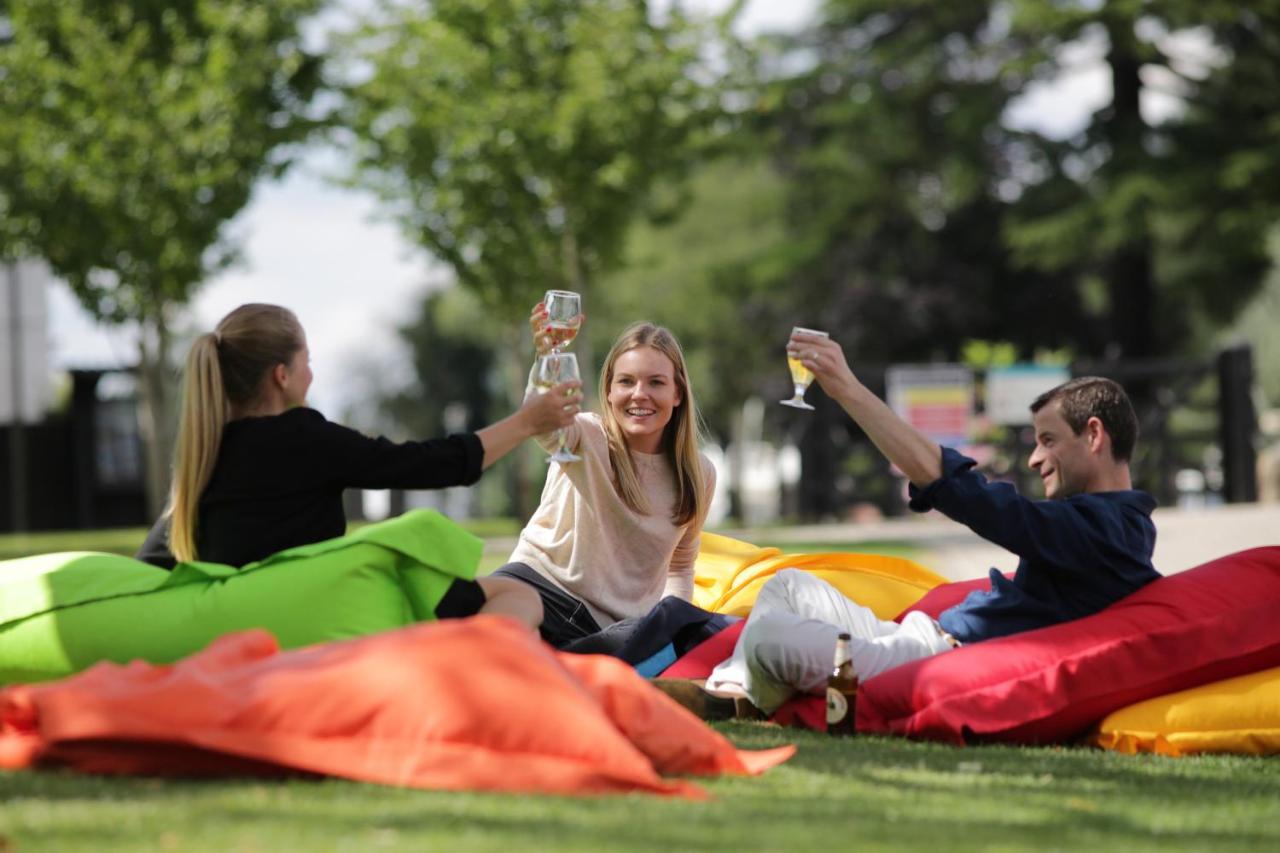 מלון אגהאם The Runnymede On Thames (Adults Only) מראה חיצוני תמונה