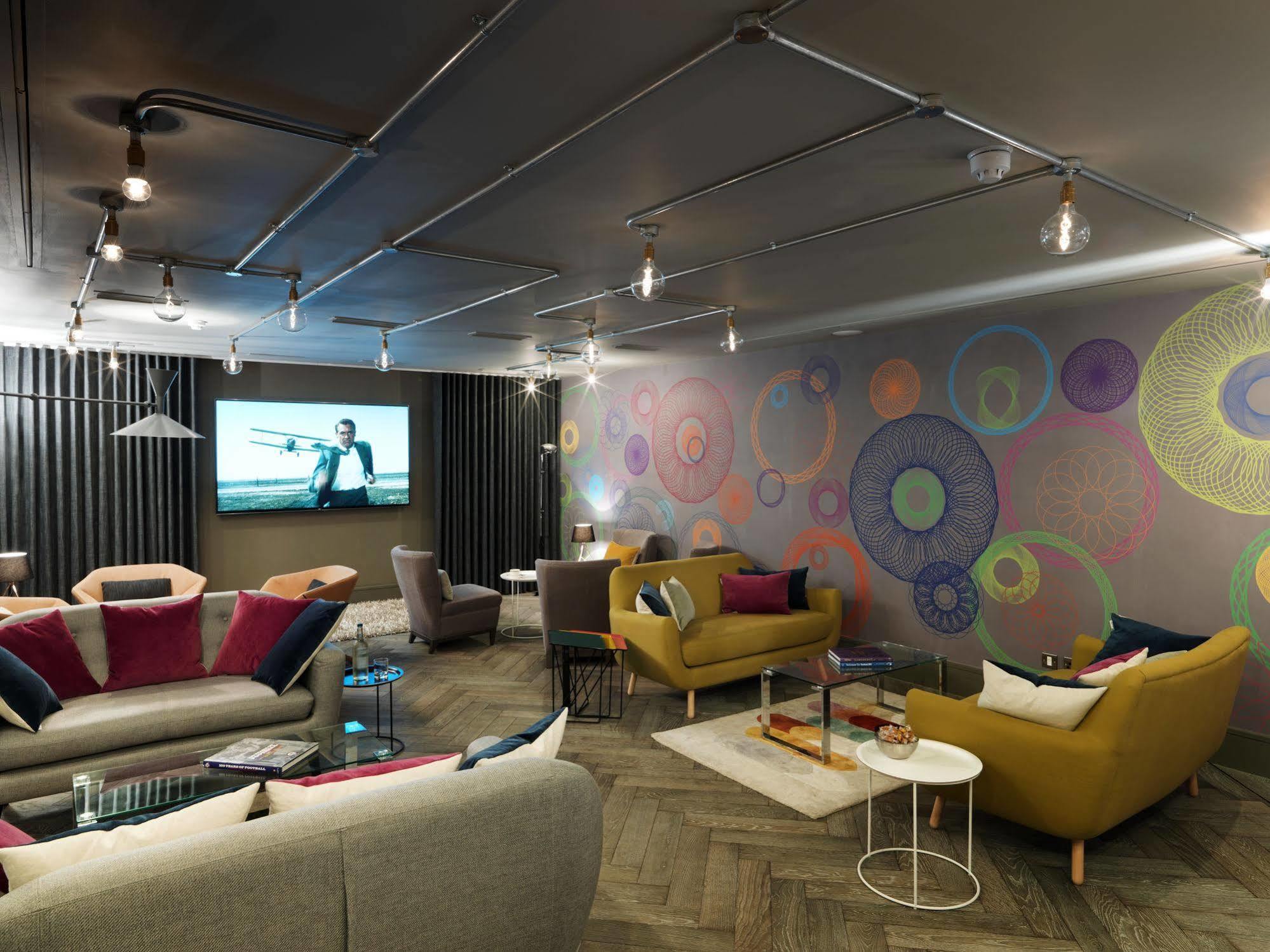 מלון אגהאם The Runnymede On Thames (Adults Only) מראה חיצוני תמונה