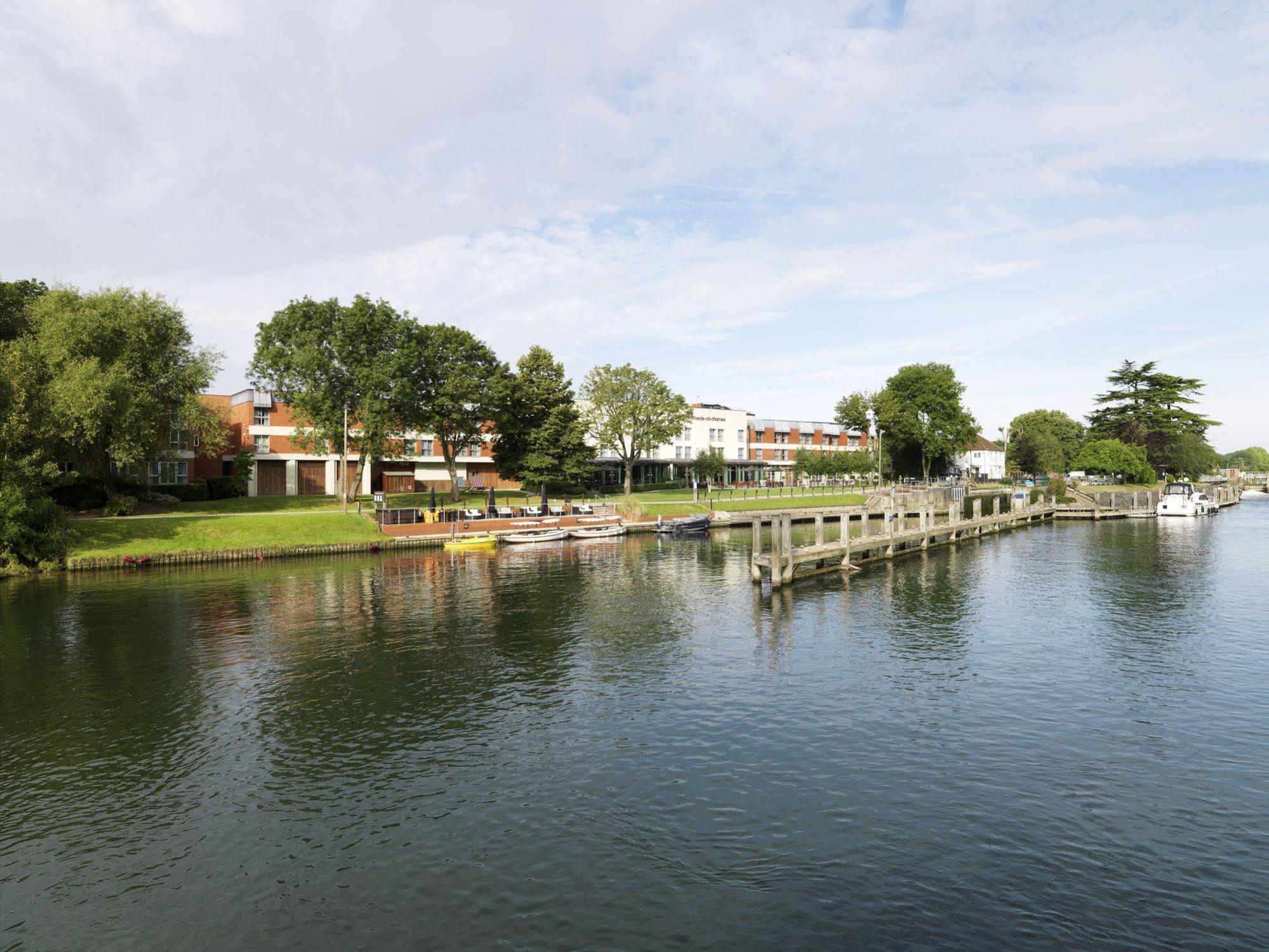 מלון אגהאם The Runnymede On Thames (Adults Only) מראה חיצוני תמונה