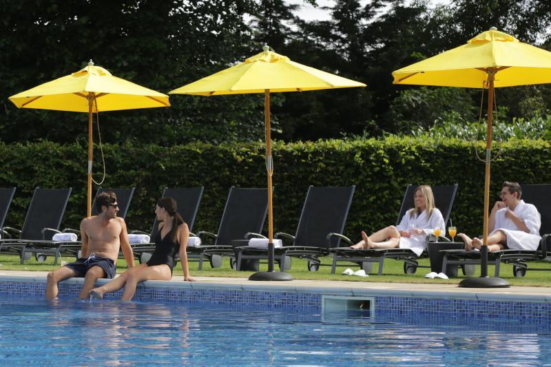 מלון אגהאם The Runnymede On Thames (Adults Only) מראה חיצוני תמונה